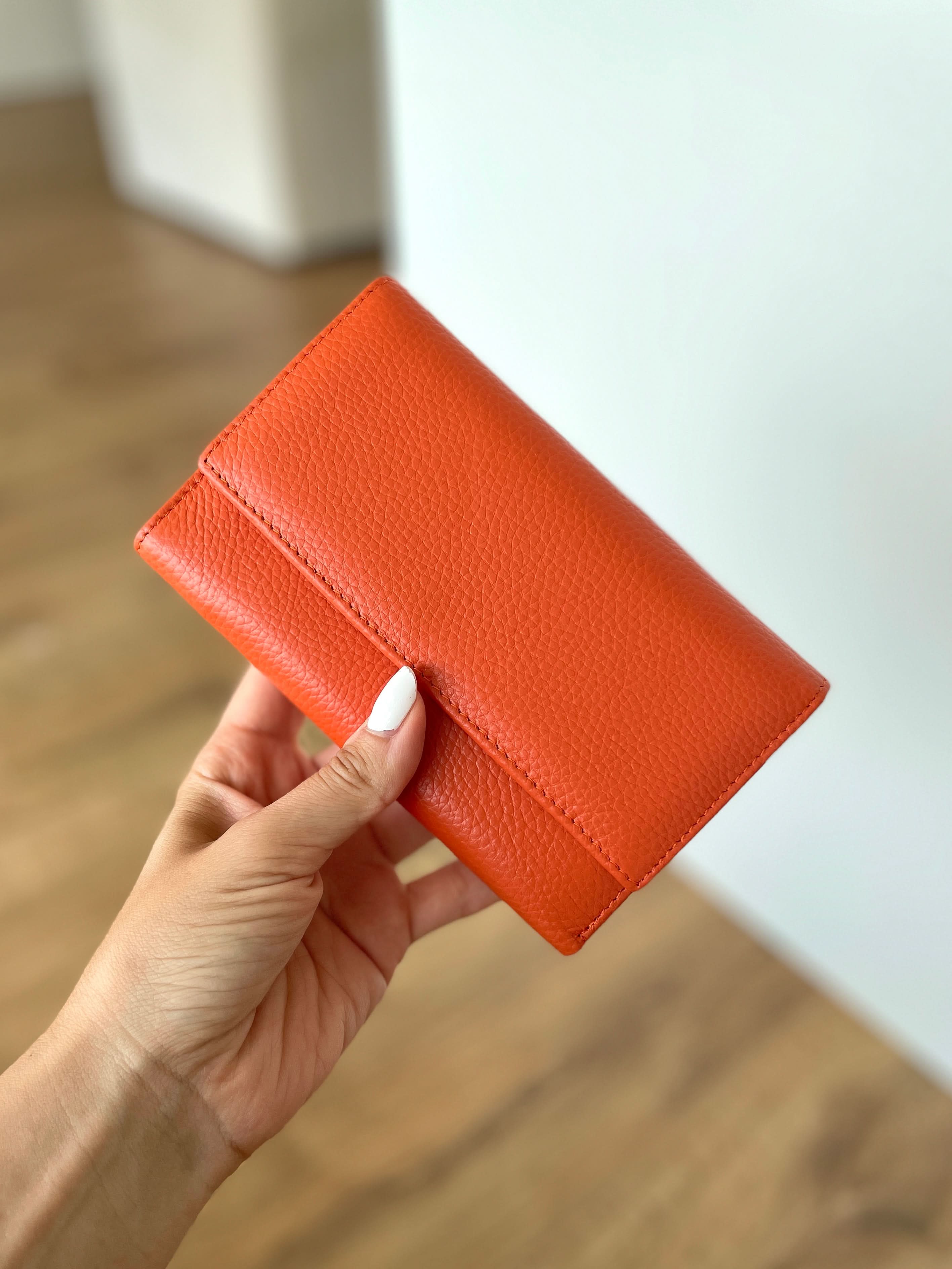 Portafoglio Medio/Grande in Vera Pelle  | Spazi Tessere, 2 Portafoto, Doppia Tasca Banconote, Portamonete