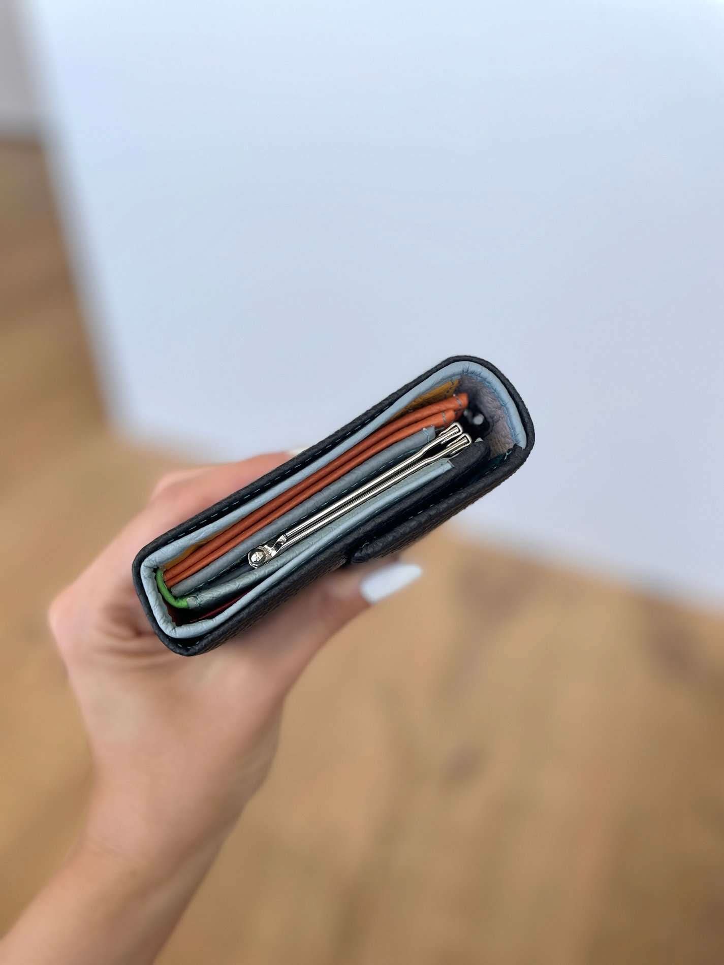 Portafoglio Grande in Vera Pelle | Portafoto, Spazi Tessere, Ampia Tasca Banconote, Portamonete