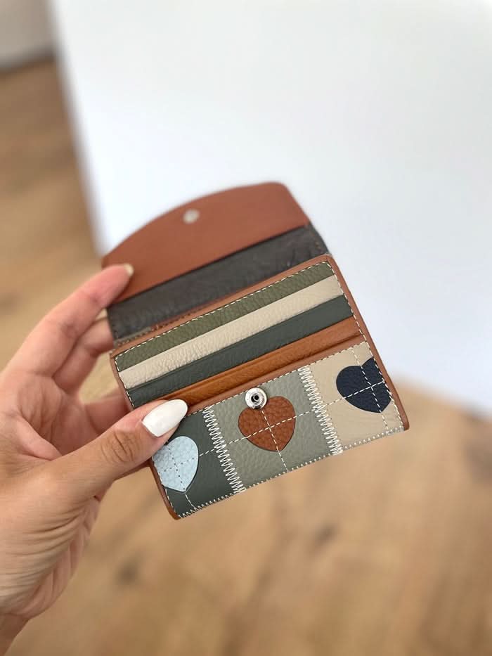 Portafoglio Piccolo in Vera Pelle | Spazi Tessere, Portafoto, 2 Tasche banconote, Portamonete