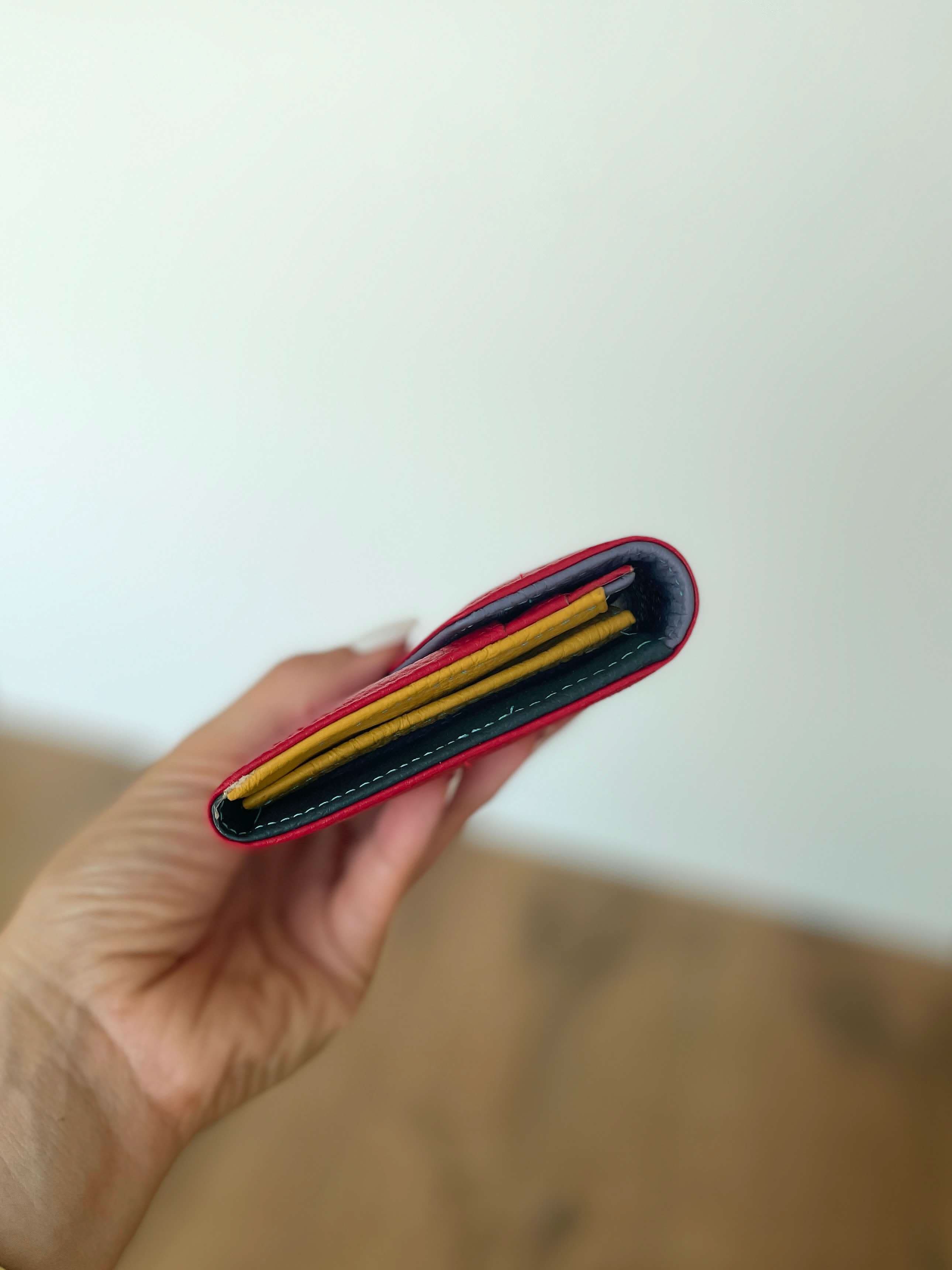 Portafoglio Grande in Vera Pelle | Pratico Portamonete, Tasca Banconote, Spazi Tessere