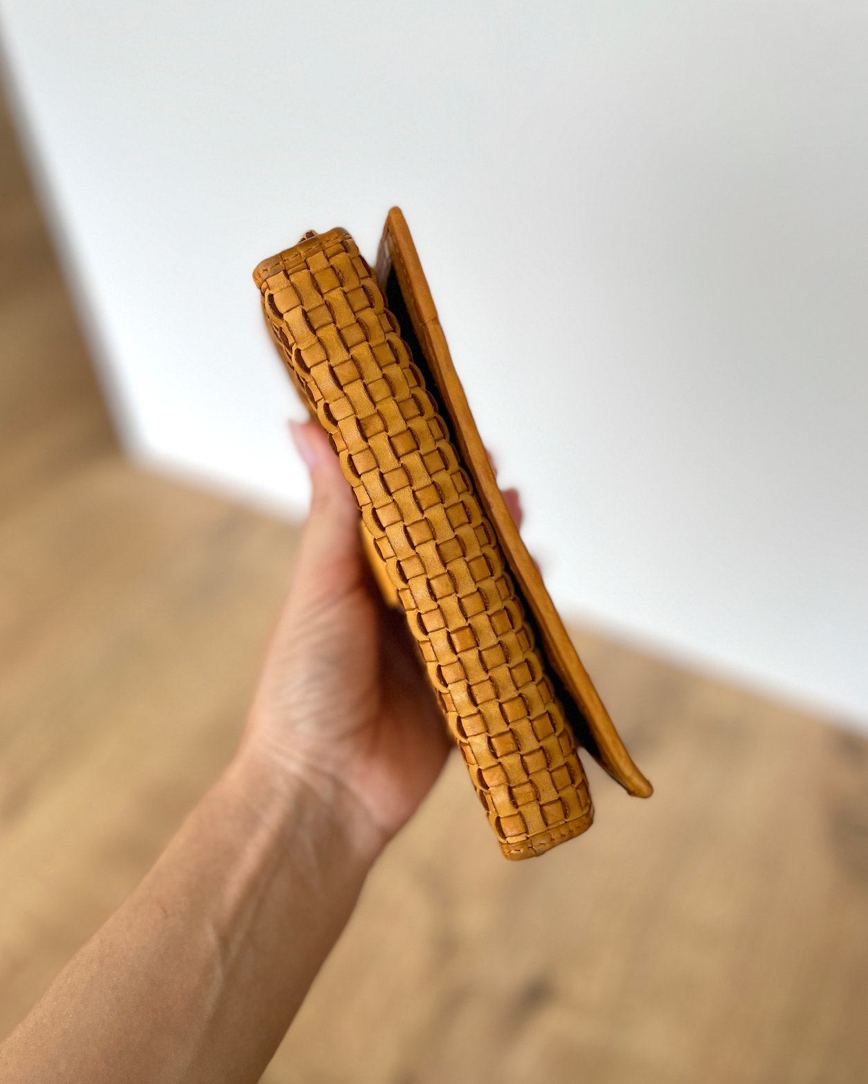 Portafoglio Donna in Vera Pelle intrecciata Premium Vintage (L83) | 15 Tessere, 3 Portafoto, Tasche Banconote, Portamonete con zip