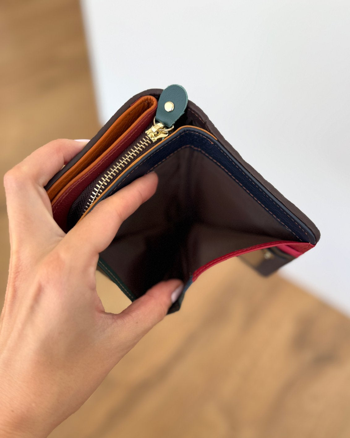 Portafoglio Medio/Grande in Vera Pelle | 20 Spazi Tessere, 2 Portafoto, 2 Tasche banconote, Portamonete con zip