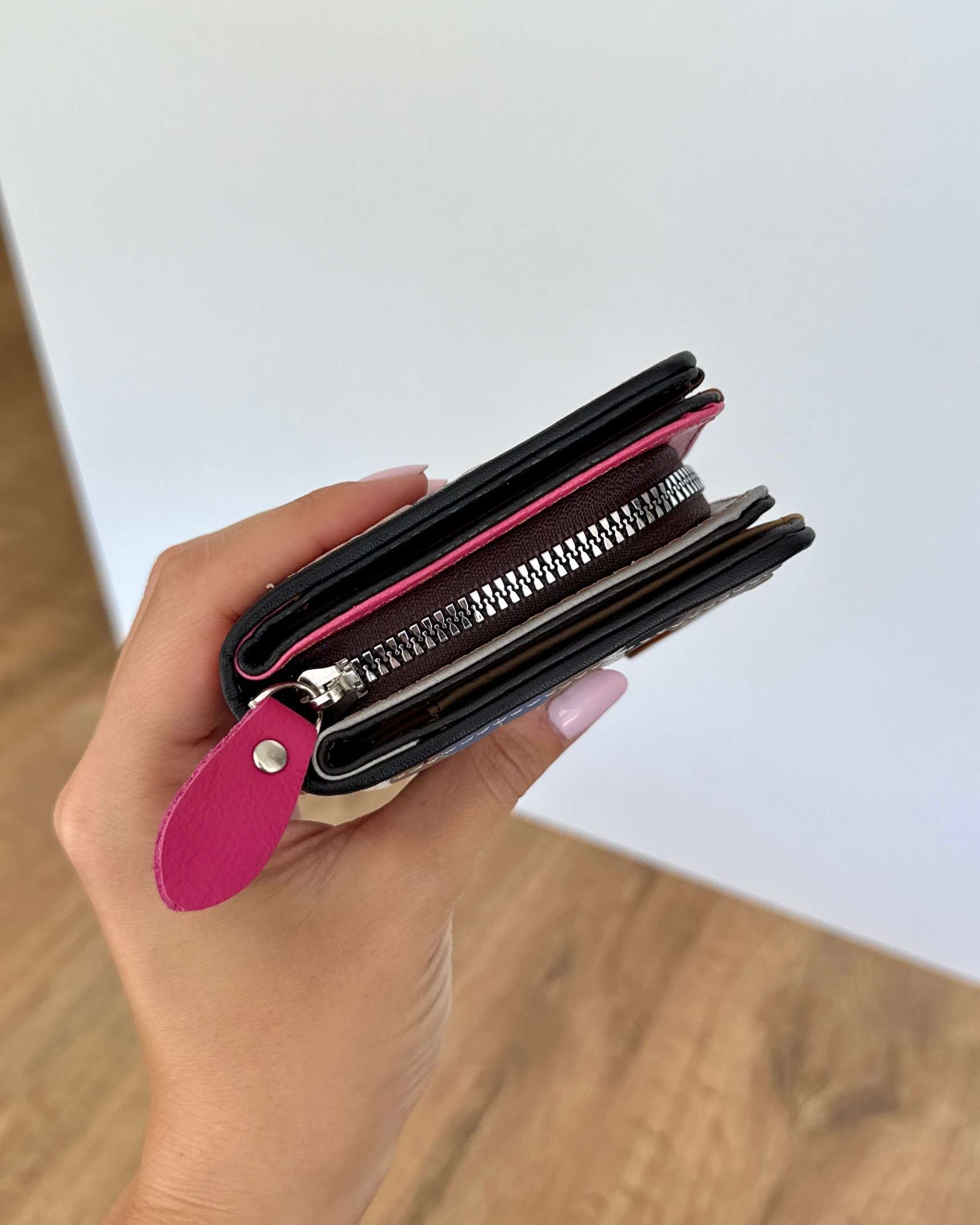 Portafoglio Medio/Grande in Vera Pelle | 20 Spazi Tessere, 2 Portafoto, 2 Tasche banconote, Portamonete con zip