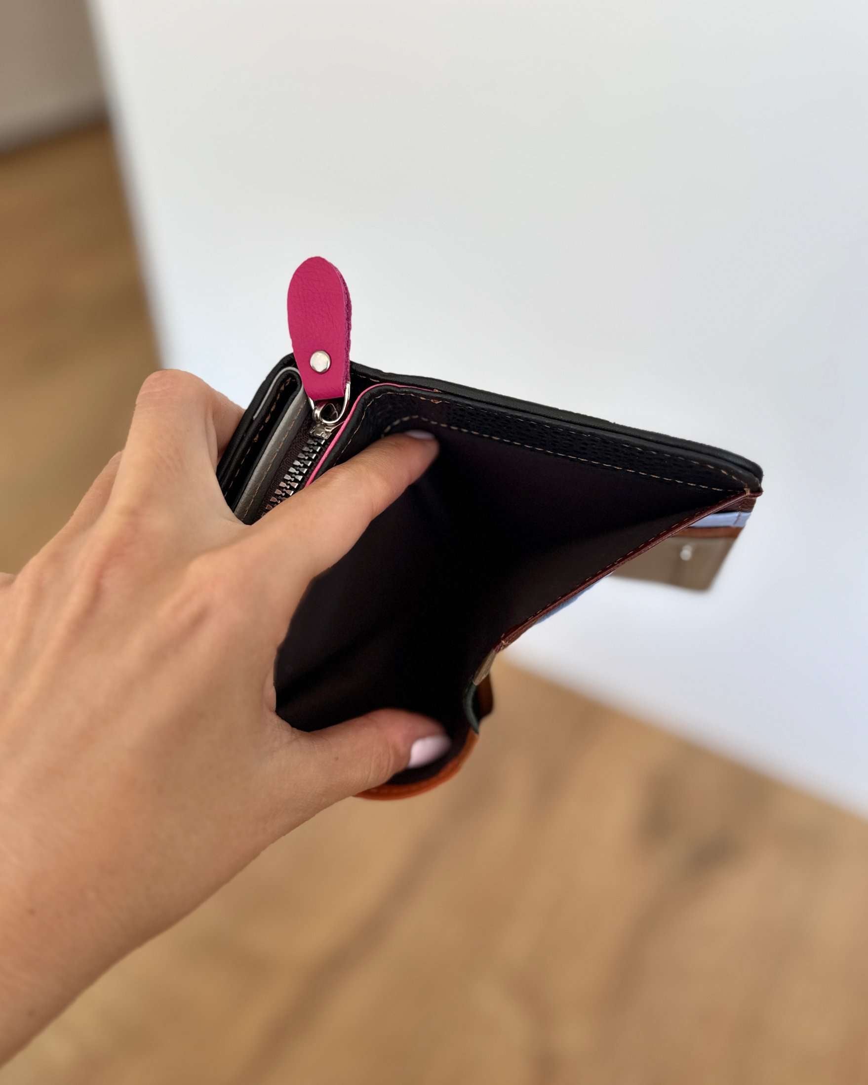 Portafoglio Medio/Grande in Vera Pelle | 20 Spazi Tessere, 2 Portafoto, 2 Tasche banconote, Portamonete con zip